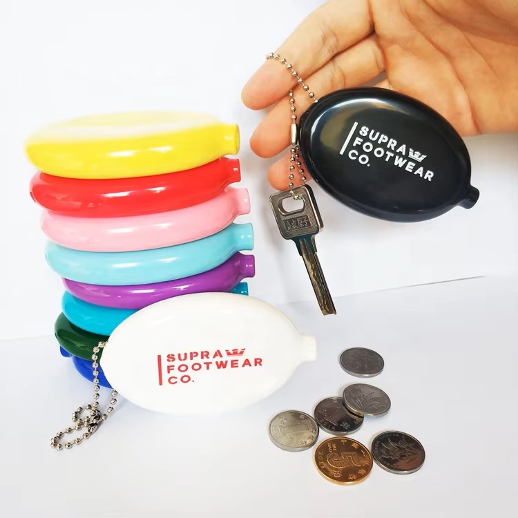 Custom LOGO Japan Hot Blank Rubber Coin Case Keyring PVC Silicone Squeezes Coin Purse With Keychain